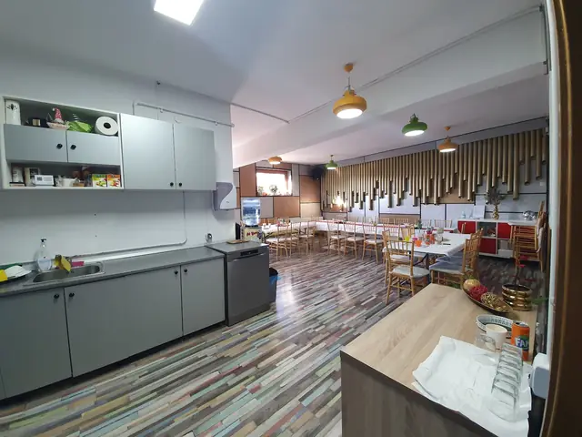 Bucătăria încăpătoare pentru petreceri
