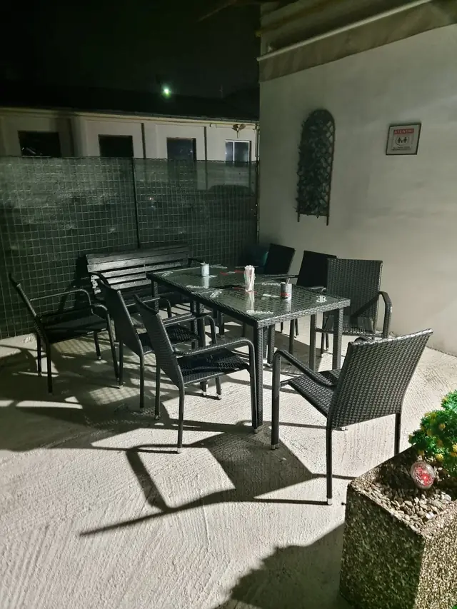 Terasa acoperită pentru părinți